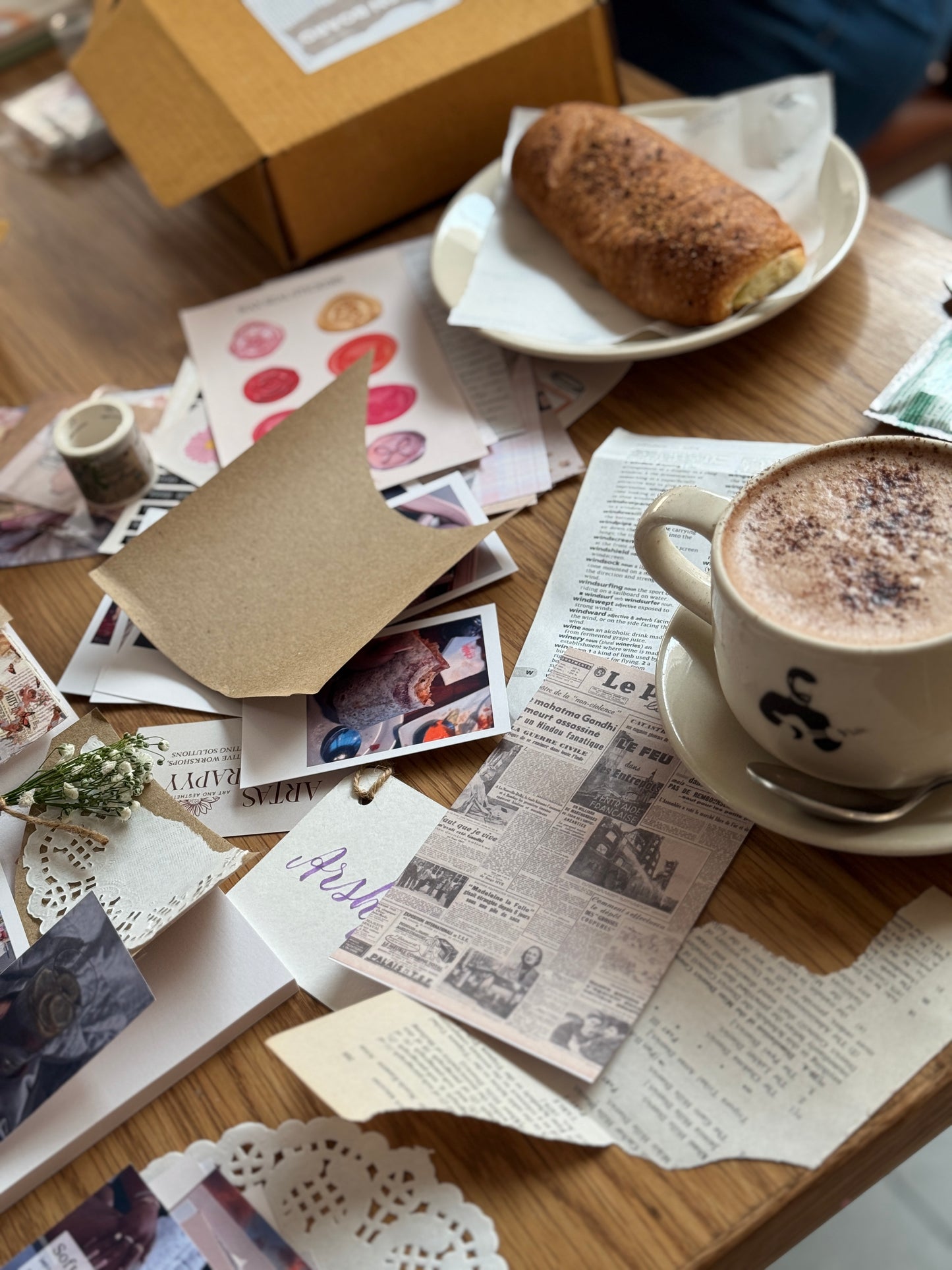 Offline Creative Journaling Workshop- Vision Board Making